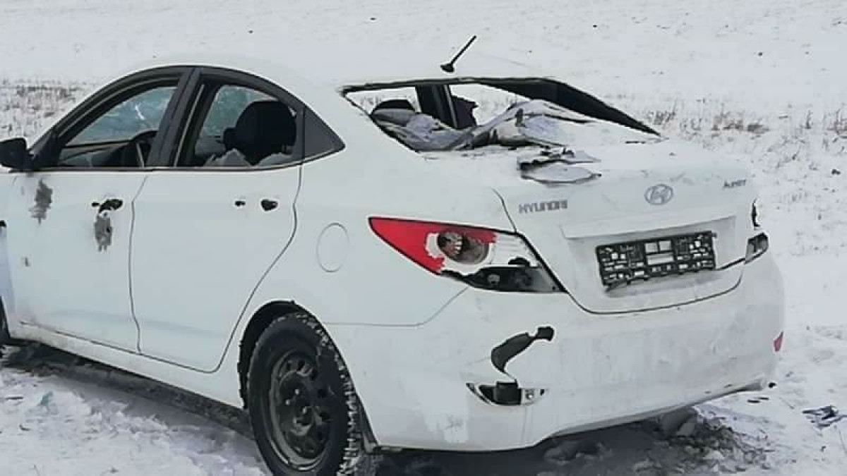 Автомобиль обстреляли на трассе в СКО