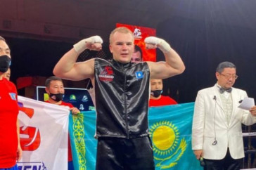 Фотография к новости: 22-летний казахстанский боксёр Данила Семёнов победил соперника из Аргентины