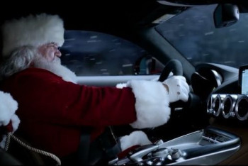 Фотография к новости: Новогодние ролики представили автогиганты. Очень занимательно