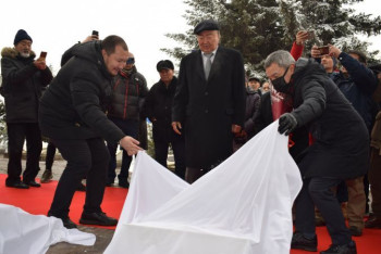 Фотография к новости: Аллея звезд "Казахфильма" пополнилась именами известных казахстанцев