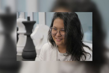 Фотография к новости: Бибисара Асаубаева заняла второе место на ЧМ по шахматам