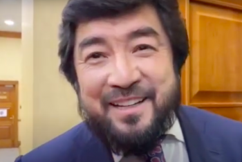 Фотография к новости: Видео инцидента журналистки с Бекболатом Тлеуханом появилось в Сети