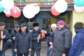 Фотография к новости: Разработчики QazVac купили на госпремию в 18 миллионов тенге дома для жителей Отара