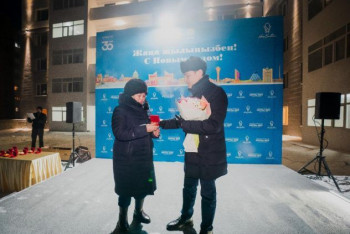 Фотография к новости: Очередники получили ключи от квартир в Нур-Султане