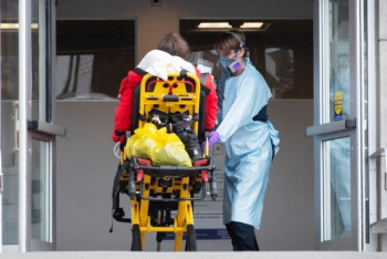 Фотография к новости: В США предсказали вспышку заболевания штаммом омикрон