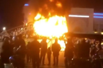 Фотография к новости: Главная елка сгорела в Таразе