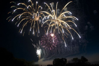 Фотография к новости: Ребенок погиб, наблюдая за запуском фейерверка