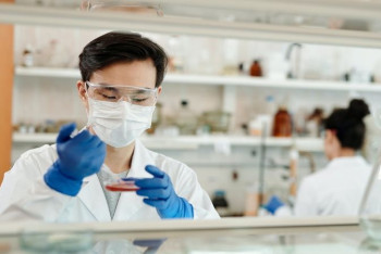 Фотография к новости: Вакцину от коронавируса с пожизненной эффективностью придумали в Японии