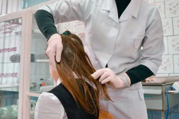 Фотография к новости: Отец заразившегося педикулезом ребенка подал в суд на школу в Костанайской области