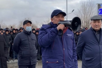 Фотография к новости: Нурлан Ногаев призвал жителей Жанаозена к конструктивному диалогу