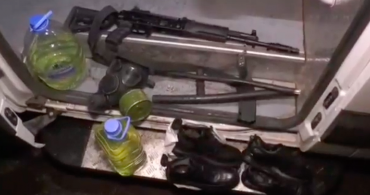 Полиция Алматы изымает оружие в разных частях города