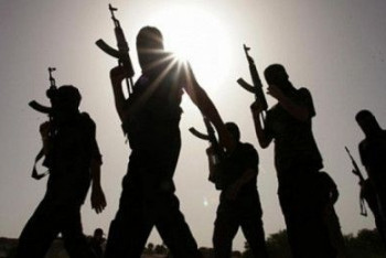 Фотография к новости: Сбривают бороды и переодеваются в гражданскую одежду - Токаев о маскировке боевиков