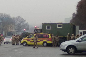 Фотография к новости: Держали в заложниках и избивали - работники скорой помощи Алматы о нападении террористов