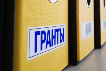 Фотография к новости: Детям погибших при беспорядках военнослужащих предоставят гранты - Аймагамбетов