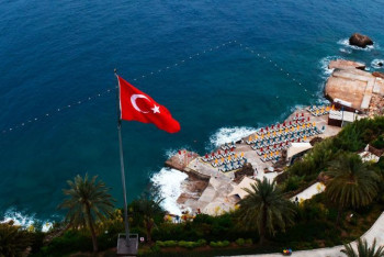 Фотография к новости: В Турции сделали послабление для не привитых от COVID