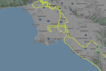 Фотография к новости: Пилот оставил неприличное сообщение в небе над Голливудом