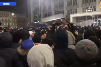 Фотография к новости: Видео беспорядков в Семее обнародовала полиция