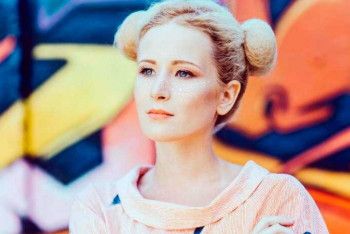 Фотография к новости: Певица Монеточка осудила российское издание за рассекречивание своего адреса