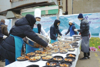 Алматинцы защитили от мародеров расположенный в их доме торговый центр