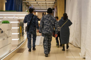 Фотография к новости: Они готовы были лезть под пули. Как предприниматели Алматы пережили мародерство