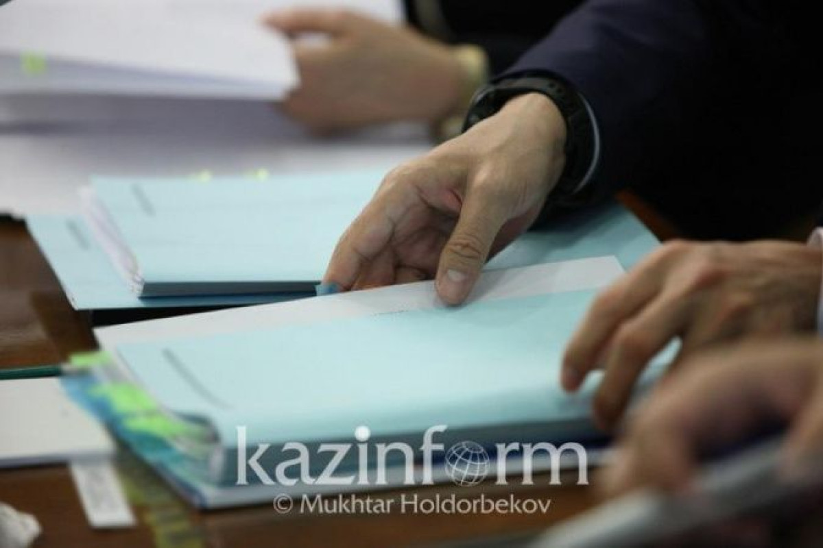 Учитель попросила школьников найти доказательства, как на Алматы напали иностранцы и "неказахи"