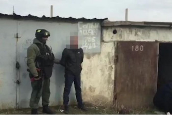 Фотография к новости: Целый арсенал оружия похитил во время беспорядков 24-летний житель Тараза