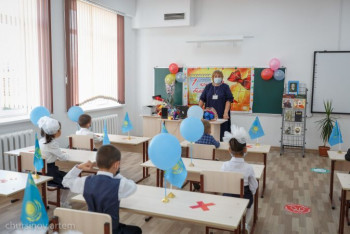 Фотография к новости: Дефицит мест в школах Алматы обещают закрыть в течение пяти лет