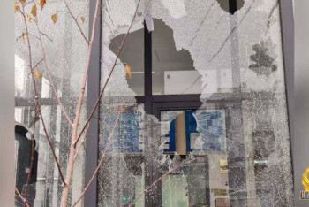 Фотография к новости: Обстрелянные боевиками здания полиции показал ДП Алматы