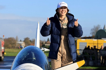 Фотография к новости: 19-летняя девушка-пилот из Бельгии в одиночку облетела мир