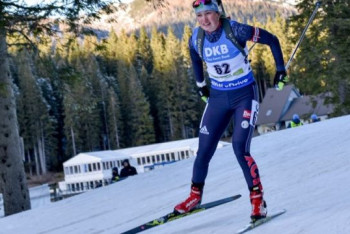 Фотография к новости: Казахстанская биатлонистка завершила индивидуальную гонку Кубка мира в 30-ке лучших