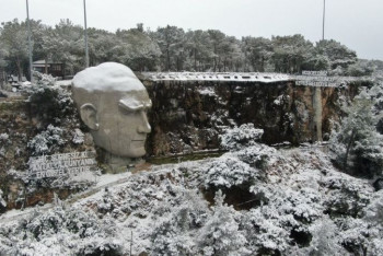 Фотография к новости: Впервые за 29 лет снег выпал в Анталье