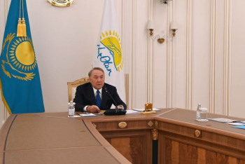 Фотография к новости: Елбасы прокомментировал передачу Токаеву поста председателя Nur Otan