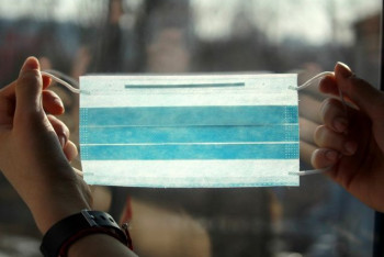 Фотография к новости: Опасную ошибку во время волны "омикрона" назвал врач