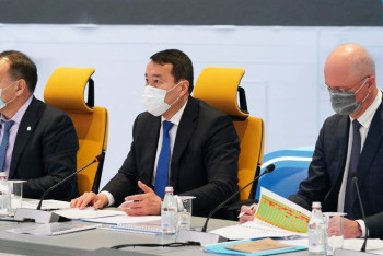 Фотография к новости: Премьер-министр – акимам: Работа по сдерживанию роста цен пущена на самотек