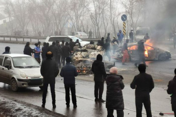 Фотография к новости: "Информационно мы проиграли" – Токаев о фейках про январские события