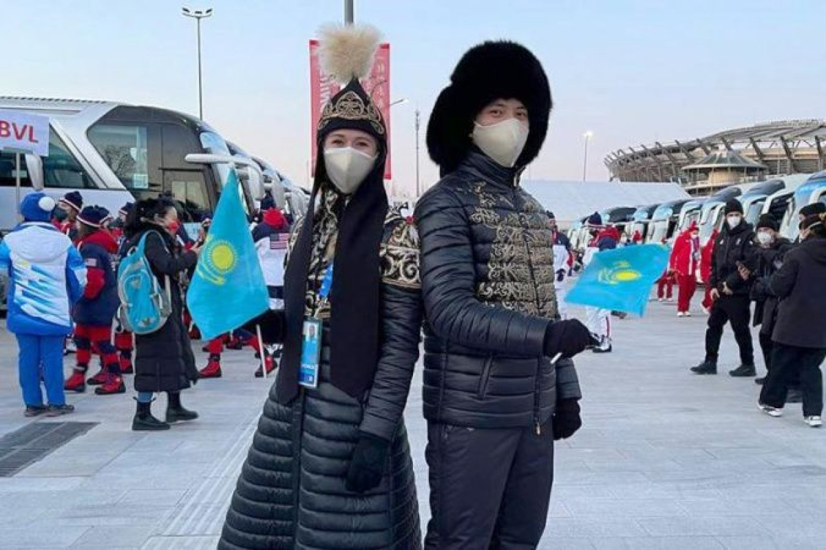 Церемония открытия ОИ-2022: знаменосцы Казахстана предстали в исторических образах