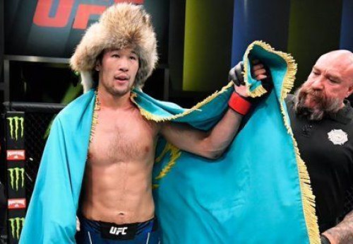 Фотография к новости: Шавкат Рахмонов ярким нокаутом с "вертушки" выиграл третий бой подряд в UFC