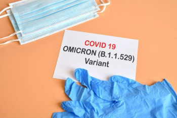 Фотография к новости: Ученые назвали обманчивый симптом омикрона