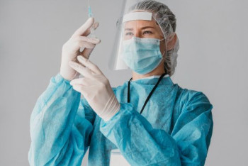 Фотография к новости: О вакцинированных от коронавируса казахстанцах рассказали в Минздраве