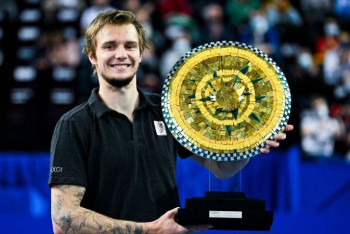 Фотография к новости: Теннисист Александр Бублик завоевал первый титул АТР в карьере