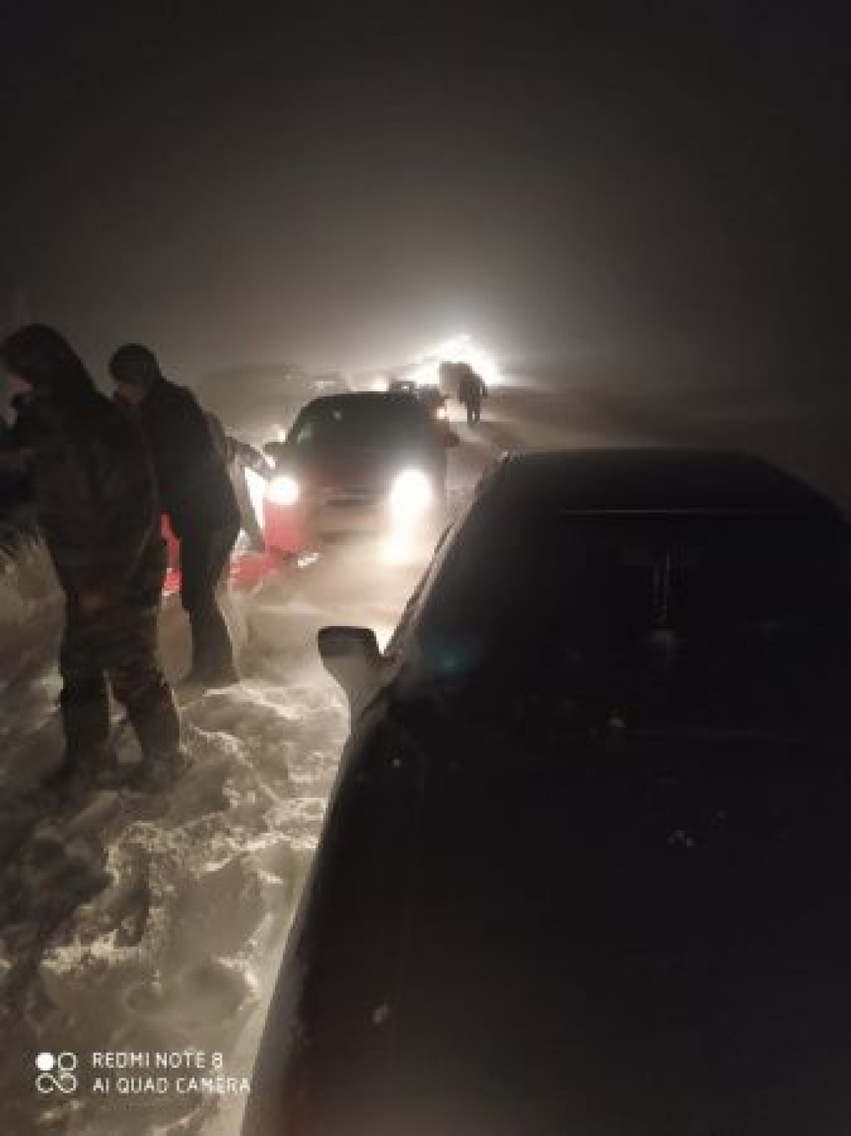 53 автомобиля застряли в снежном плену в Туркестанской области