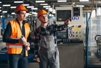 Фотография к новости: Молодежь равняется на мошенников и коррупционеров, живущих в достатке - Токаев