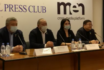 "Цели создать отдельную партию нет" – Айдос Сарым о депутатской группе "Жаңа Қазақстан"