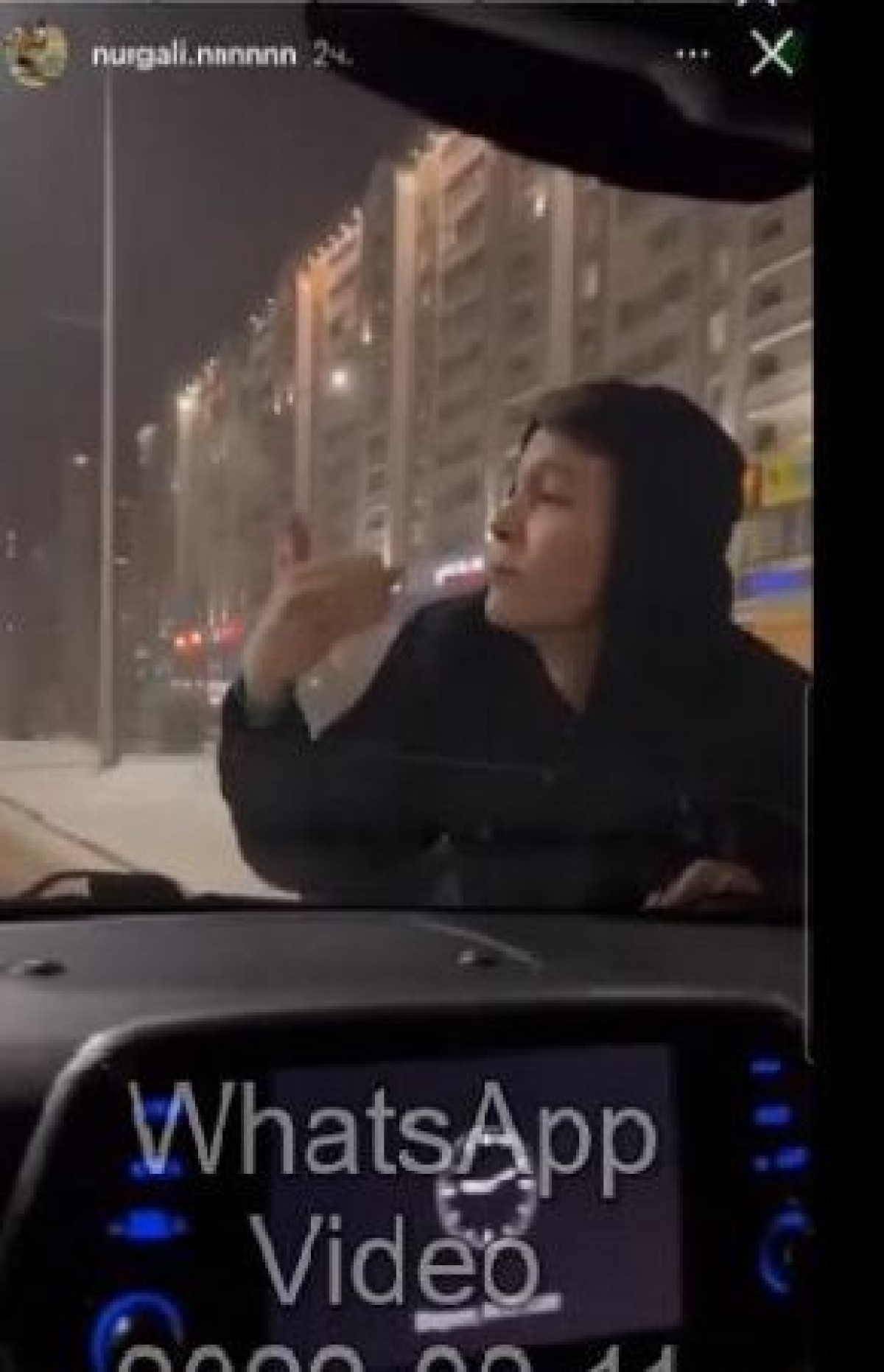 скриншот с видео