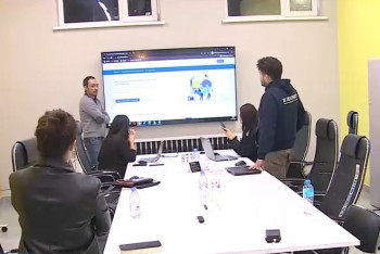 Фотография к новости: Средняя зарплата сотрудников фонда "Қазақстан халқына" – более полумиллиона тенге