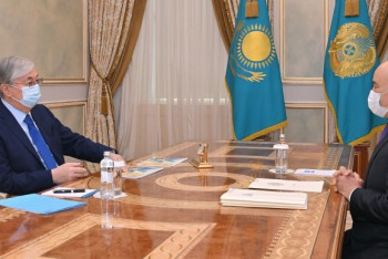 Фотография к новости: Токаев поручил Шукееву усилить работу по взаимодействию с жителями