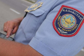 Фотография к новости: Семейских полицейских уличили в краже телефона и денег у трупа при осмотре места происшествия