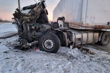 Фотография к новости: Фура столкнулась с поездом в Костанайской области