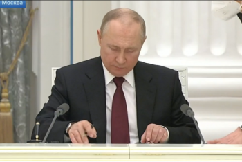 Фотография к новости: Путин подписал указы о признании суверенитета ДНР и ЛНР