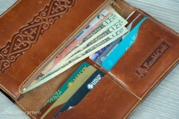 Фотография к новости: Тенге продолжает падать